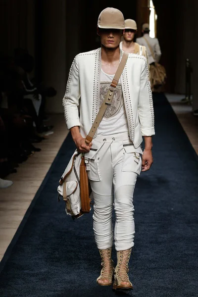 Look 33